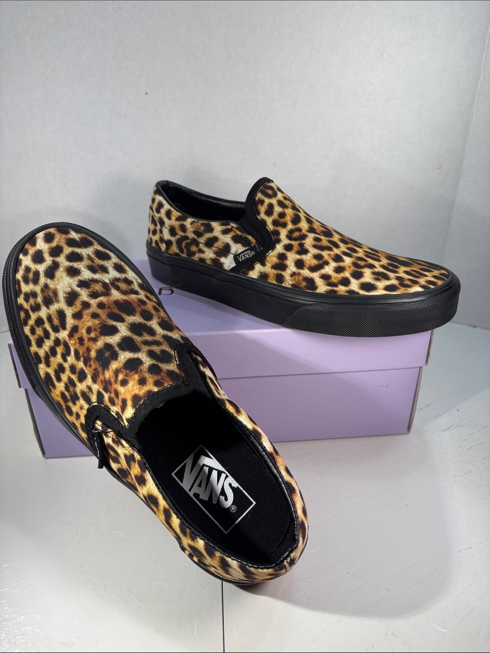 NWT Vans Classic Slip-Ons in Wild Leopard Print Women’s 8 - Picture 10 of 10
